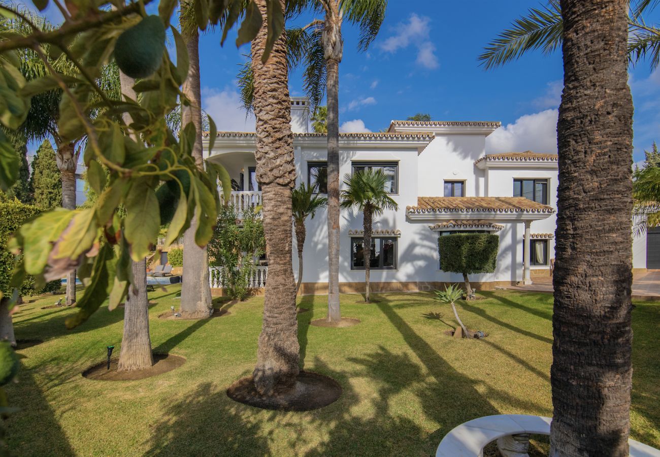 Villa in Marbella -  Villa Valle de Flores (R3261154)