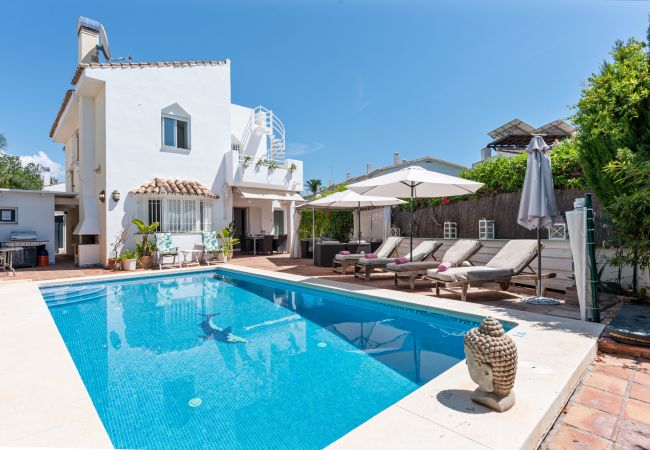 Villa in Estepona - Villa Atalaya Beach (R4195756)