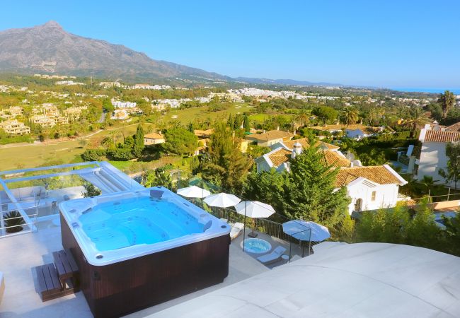 Villa in Marbella -  Villa Blanca (R2835011)