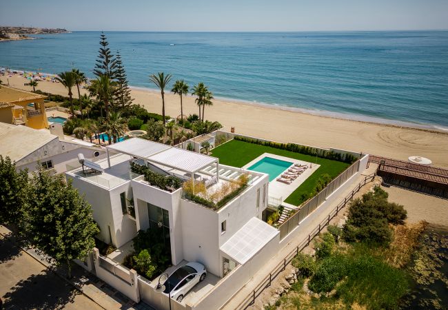 Villa in Mijas - Villa Sea Breeze (R4272085)