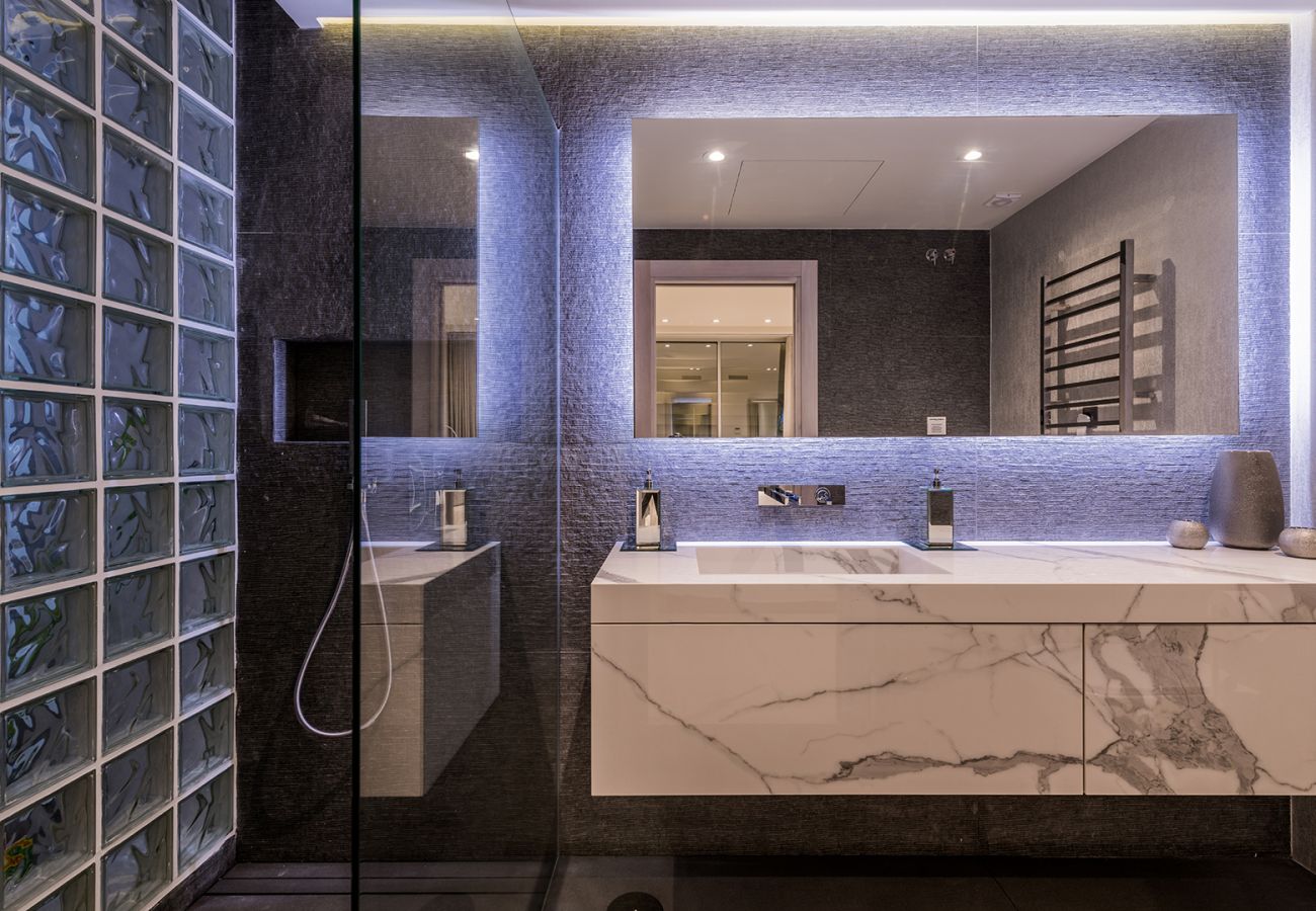 Villa in Mijas - Villa Sea Breeze (R4272085)