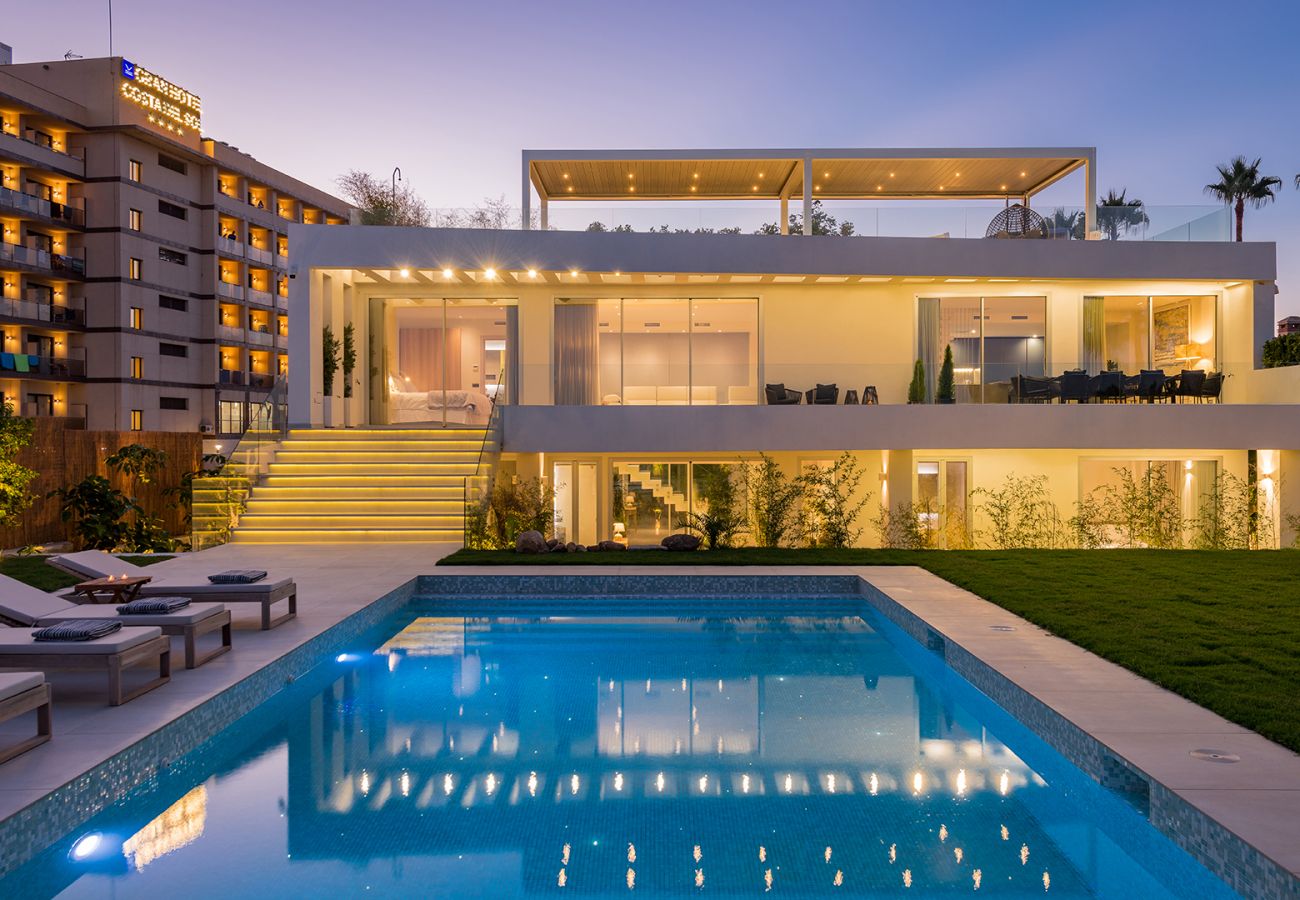 Villa in Mijas - Villa Sea Breeze (R4272085)