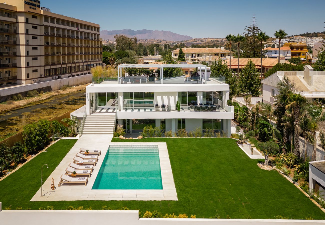 Villa in Mijas - Villa Sea Breeze (R4272085)