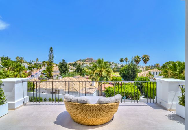 Villa in Nueva andalucia -  Villa La Petanque (R2739026) Villa in Nueva andalucia -  Villa La Petanque (R2739026)