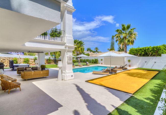 Villa in Nueva andalucia -  Villa La Petanque (R2739026) Villa in Nueva andalucia -  Villa La Petanque (R2739026)