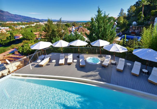 Villa en Nueva andalucia -  Villa Blanca (R2835011) Villa en Nueva andalucia -  Villa Blanca (R2835011)