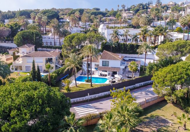 Villa en Nueva andalucia -  Villa Karma (R2132993) Villa en Nueva andalucia -  Villa Karma (R2132993)