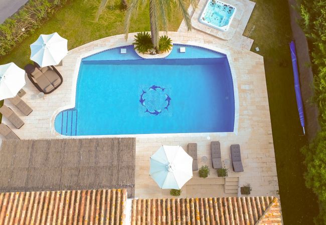 Villa en Nueva andalucia -  Villa Karma (R2132993) Villa en Nueva andalucia -  Villa Karma (R2132993)