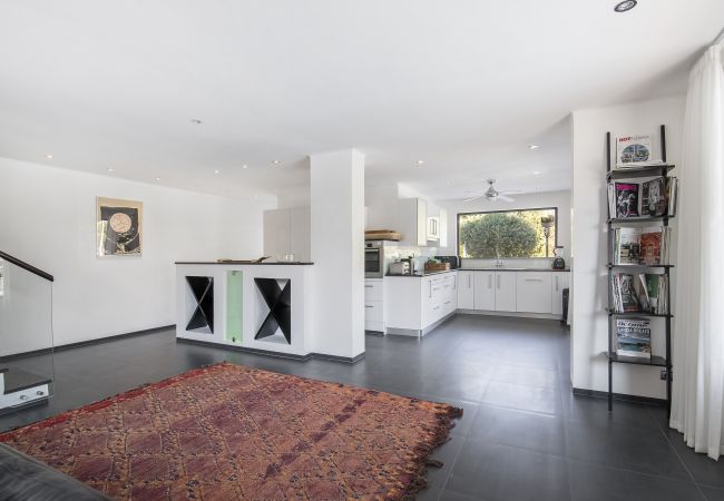 Villa en Nueva andalucia -  Villa Karma (R2132993) Villa en Nueva andalucia -  Villa Karma (R2132993)