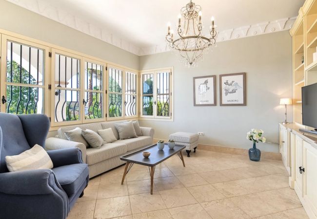 Villa en Marbella -  Villa La Mansion (R2508653) Villa en Marbella -  Villa La Mansion (R2508653)