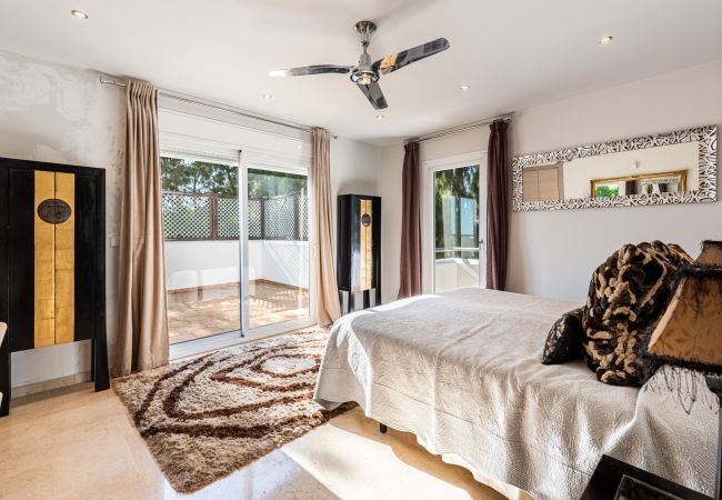 Apartamento en Marbella -  Palm Beach Penthouse (R2611208) Apartamento en Marbella -  Palm Beach Penthouse (R2611208)