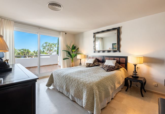 Apartamento en Marbella -  Palm Beach Penthouse (R2611208) Apartamento en Marbella -  Palm Beach Penthouse (R2611208)