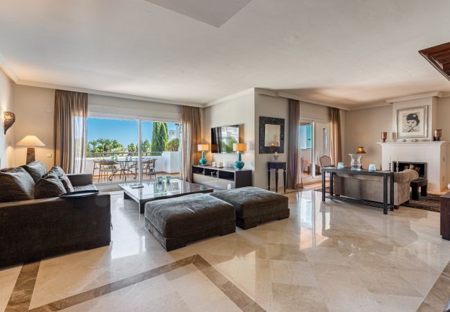 Apartamento en Marbella -  Palm Beach Penthouse (R2611208) Apartamento en Marbella -  Palm Beach Penthouse (R2611208)