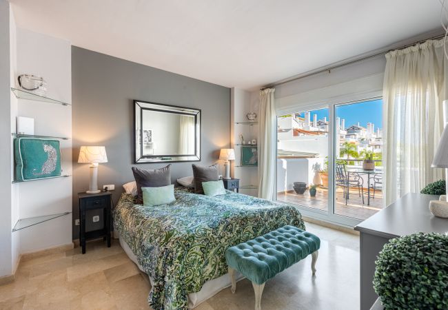 Apartamento en Marbella -  Palm Beach Penthouse (R2611208) Apartamento en Marbella -  Palm Beach Penthouse (R2611208)