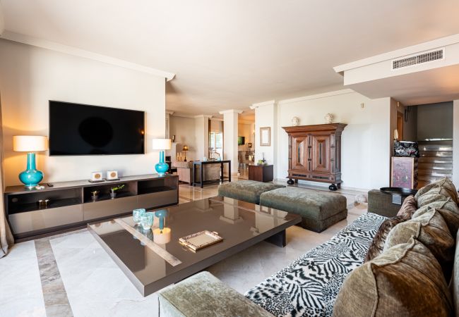 Apartamento en Marbella -  Palm Beach Penthouse (R2611208) Apartamento en Marbella -  Palm Beach Penthouse (R2611208)