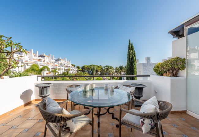 Apartamento en Marbella -  Palm Beach Penthouse (R2611208) Apartamento en Marbella -  Palm Beach Penthouse (R2611208)