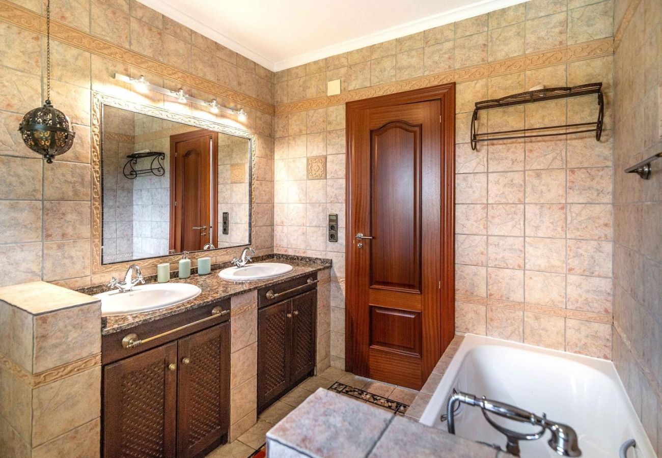 Villa en Mijas Costa -  Villa Lucia (R2149486)