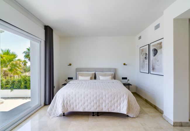 Villa en Nueva andalucia -  Villa La Petanque (R2739026) Villa en Nueva andalucia -  Villa La Petanque (R2739026)