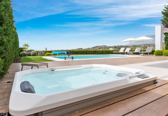 Villa en Marbella -  Villa Mariposa (R3907066) Villa en Marbella -  Villa Mariposa (R3907066)