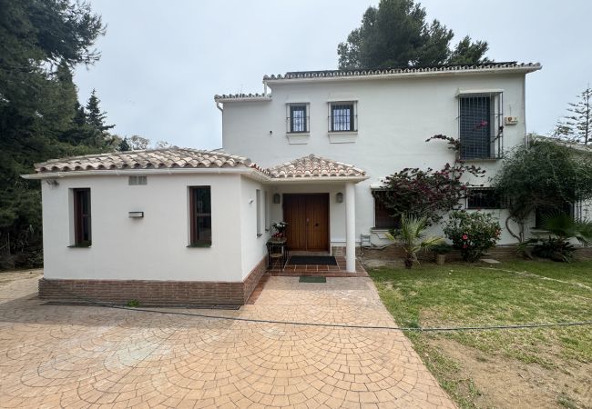 Villa in Marbella -  Villa Carib Playa (R1913565) Villa in Marbella -  Villa Carib Playa (R1913565)