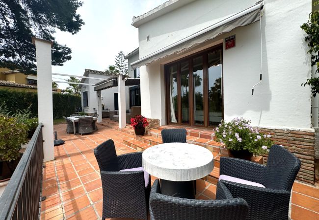 Villa in Marbella -  Villa Carib Playa (R1913565) Villa in Marbella -  Villa Carib Playa (R1913565)