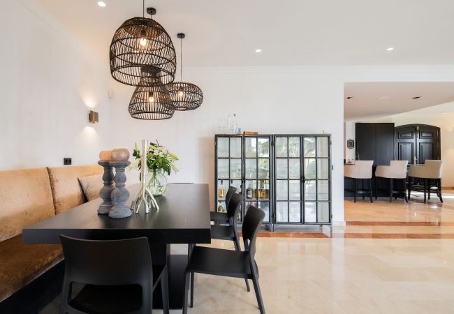 Villa in Marbella -  Villa Flores (R3261154) Villa in Marbella -  Villa Flores (R3261154)