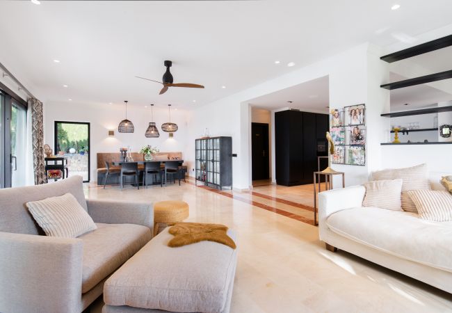 Villa in Marbella -  Villa Flores (R3261154) Villa in Marbella -  Villa Flores (R3261154)