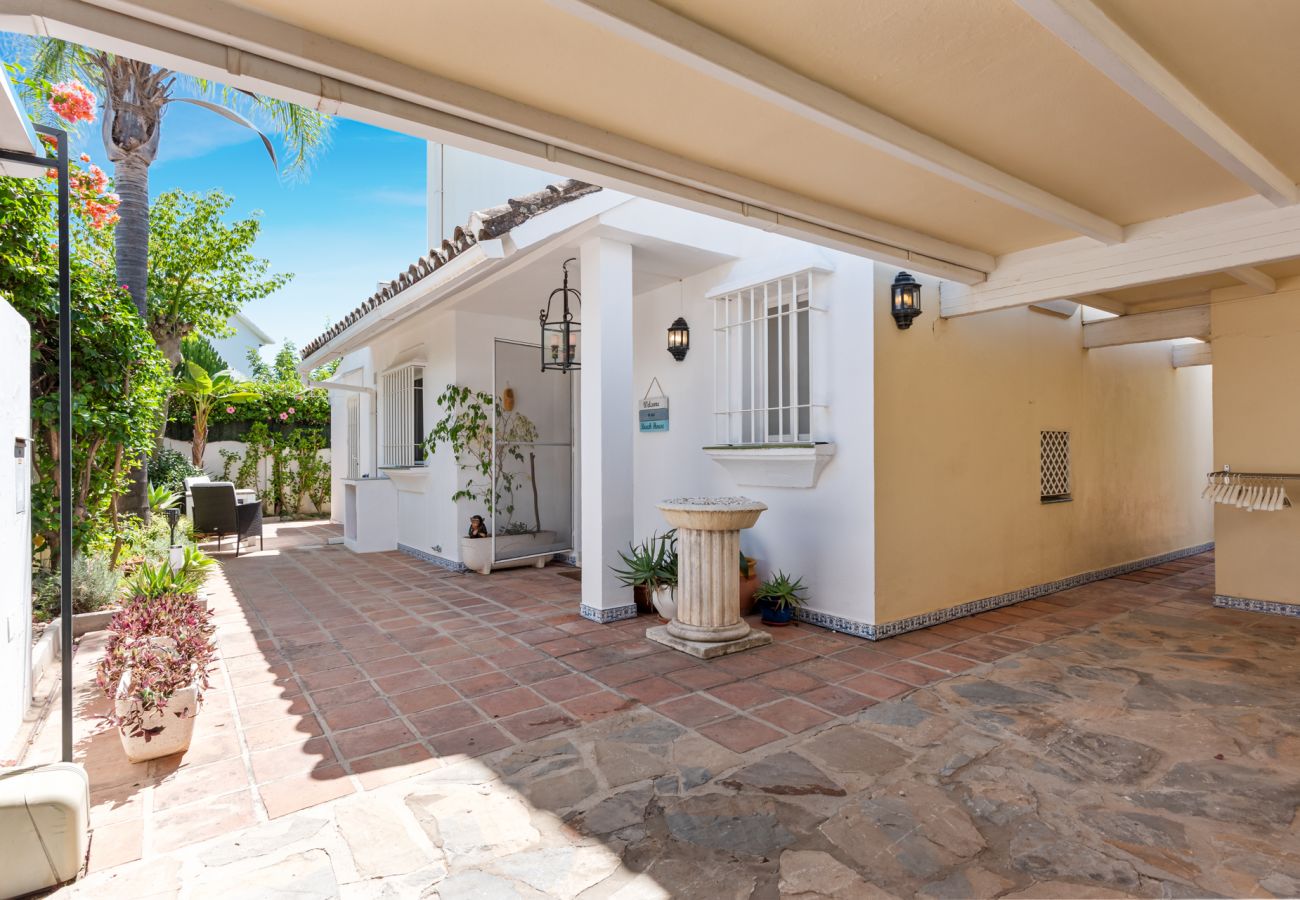 Villa in Estepona - Villa Atalaya Beach (R4195756)