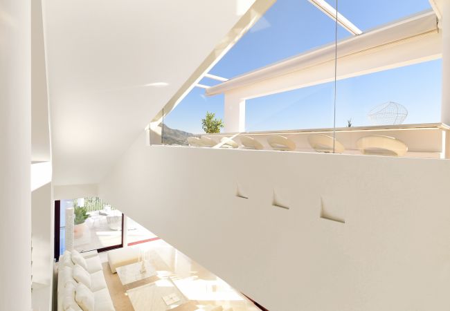 Villa in Nueva andalucia -  Villa Blanca (R2835011) Villa in Nueva andalucia -  Villa Blanca (R2835011)