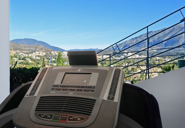 Villa in Nueva andalucia -  Villa Blanca (R2835011) Villa in Nueva andalucia -  Villa Blanca (R2835011)