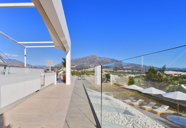 Villa in Nueva andalucia -  Villa Blanca (R2835011) Villa in Nueva andalucia -  Villa Blanca (R2835011)