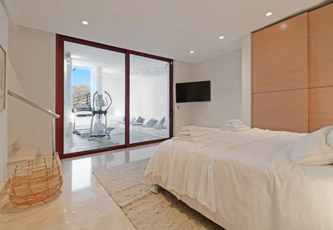 Villa in Nueva andalucia -  Villa Blanca (R2835011) Villa in Nueva andalucia -  Villa Blanca (R2835011)