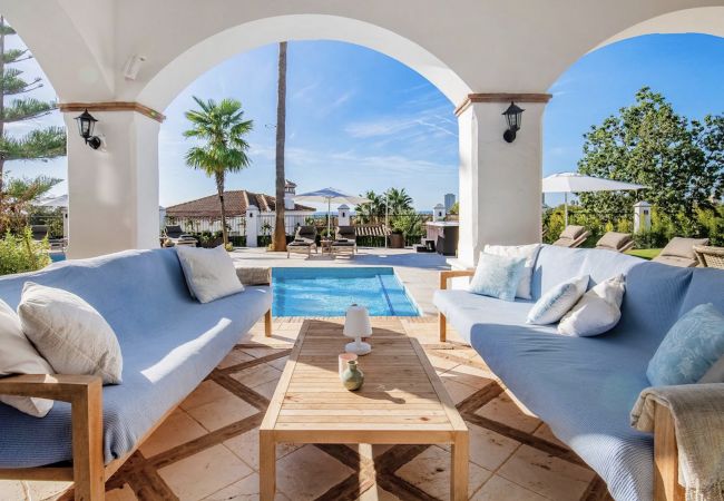 Villa in Marbella -  Villa La Mansion (R2508653) Villa in Marbella -  Villa La Mansion (R2508653)