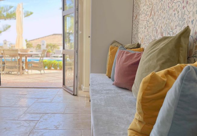 Villa in Marbella -  Villa La Mansion (R2508653) Villa in Marbella -  Villa La Mansion (R2508653)