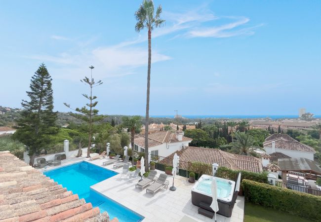 Villa in Marbella -  Villa La Mansion (R2508653) Villa in Marbella -  Villa La Mansion (R2508653)