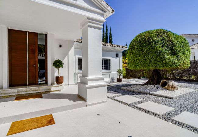 Villa in Nueva andalucia -  Villa La Petanque (R2739026) Villa in Nueva andalucia -  Villa La Petanque (R2739026)