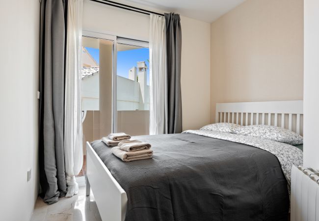 Rijhuis in Marbella - Casa Sunshine (R4355587) Rijhuis in Marbella - Casa Sunshine (R4355587)