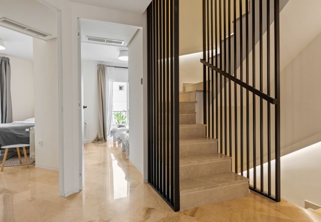 Rijhuis in Marbella - Casa Sunshine (R4355587) Rijhuis in Marbella - Casa Sunshine (R4355587)
