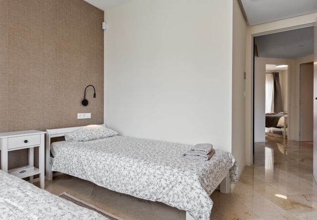 Rijhuis in Marbella - Casa Sunshine (R4355587) Rijhuis in Marbella - Casa Sunshine (R4355587)