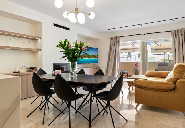 Rijhuis in Marbella - Casa Sunshine (R4355587) Rijhuis in Marbella - Casa Sunshine (R4355587)