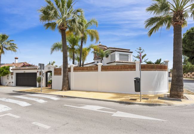Villa in Marbella - Villa Hakuna Matata (R4683850) Villa in Marbella - Villa Hakuna Matata (R4683850)