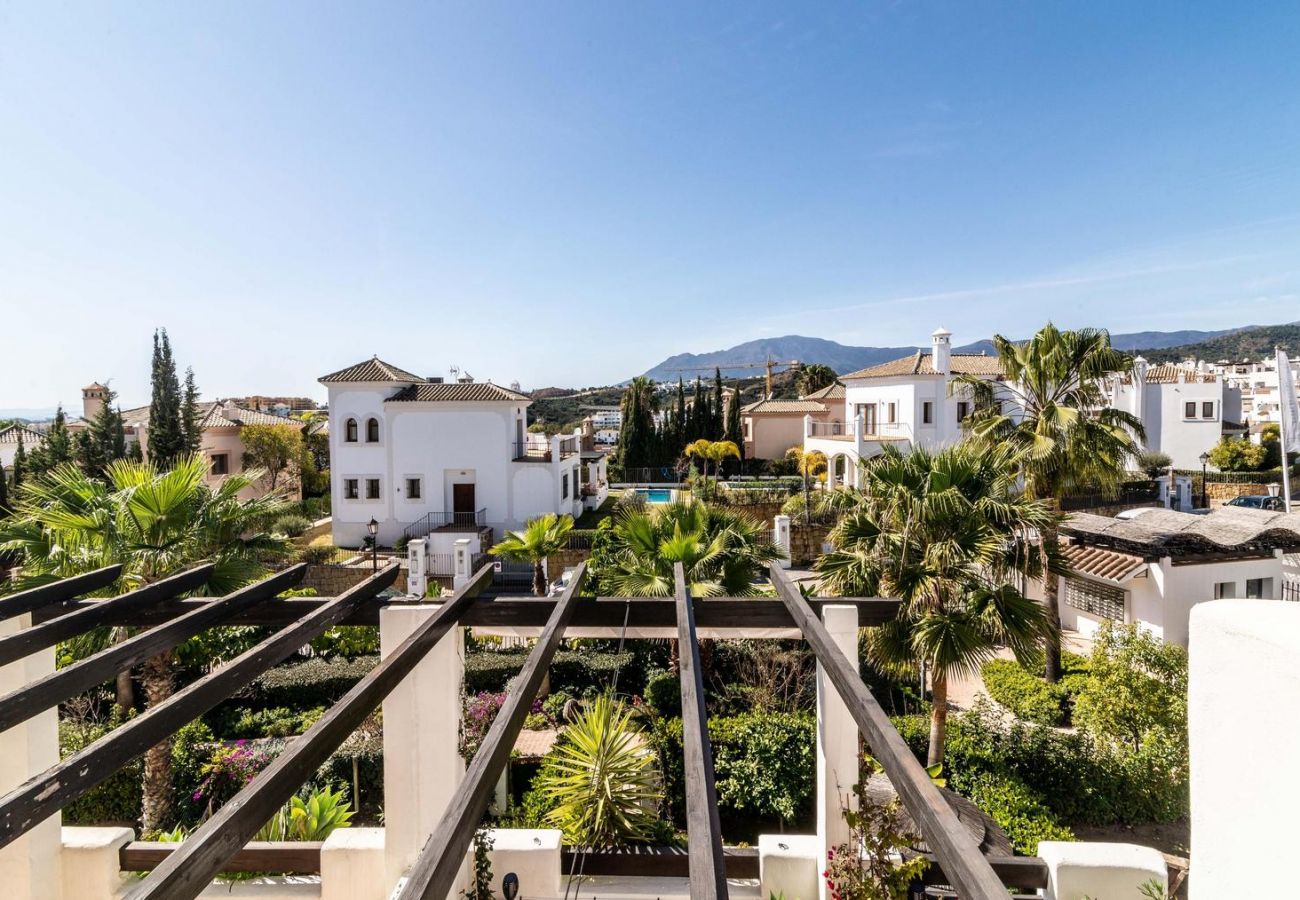 Apartment in Estepona -  Penthouse Capricho (R3685394)