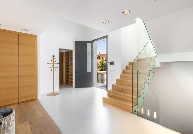 Villa in Marbella -  Frontline Beach Costabella (R2576927) Villa in Marbella -  Frontline Beach Costabella (R2576927)