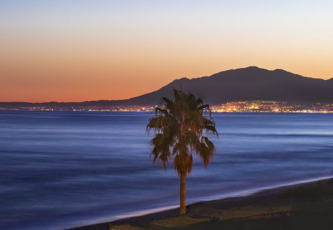 Villa in Marbella -  Frontline Beach Costabella (R2576927) Villa in Marbella -  Frontline Beach Costabella (R2576927)